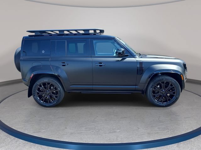 New 2026 Land Rover Defender 110 OCTA AWD/4WD image 4