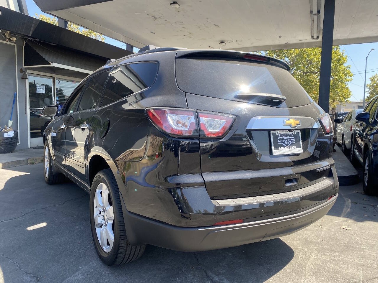 Used 2016 Chevrolet Traverse LT w/ Style and Technology Package FWD image 26