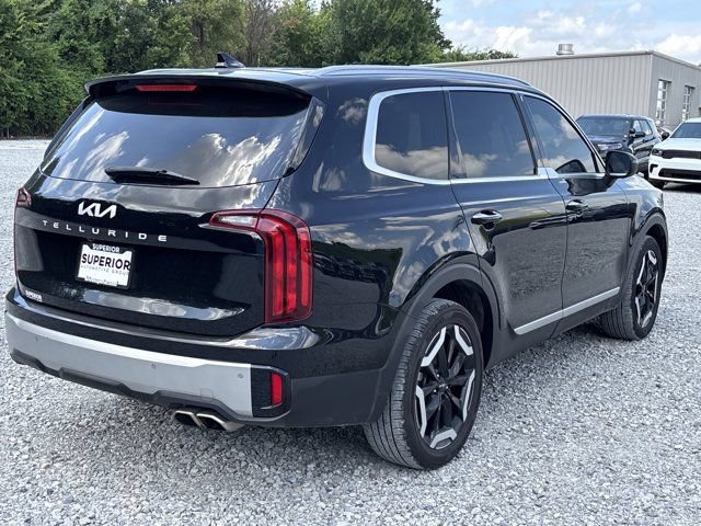 Used 2023 Kia Telluride S AWD/4WD image 3