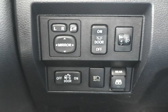 Used 2018 Toyota Tundra Platinum AWD/4WD image 25