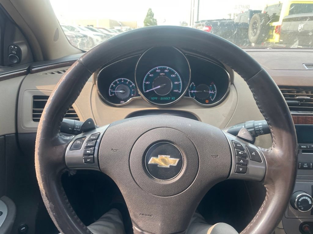 Used 2008 Chevrolet Malibu LTZ FWD image 19