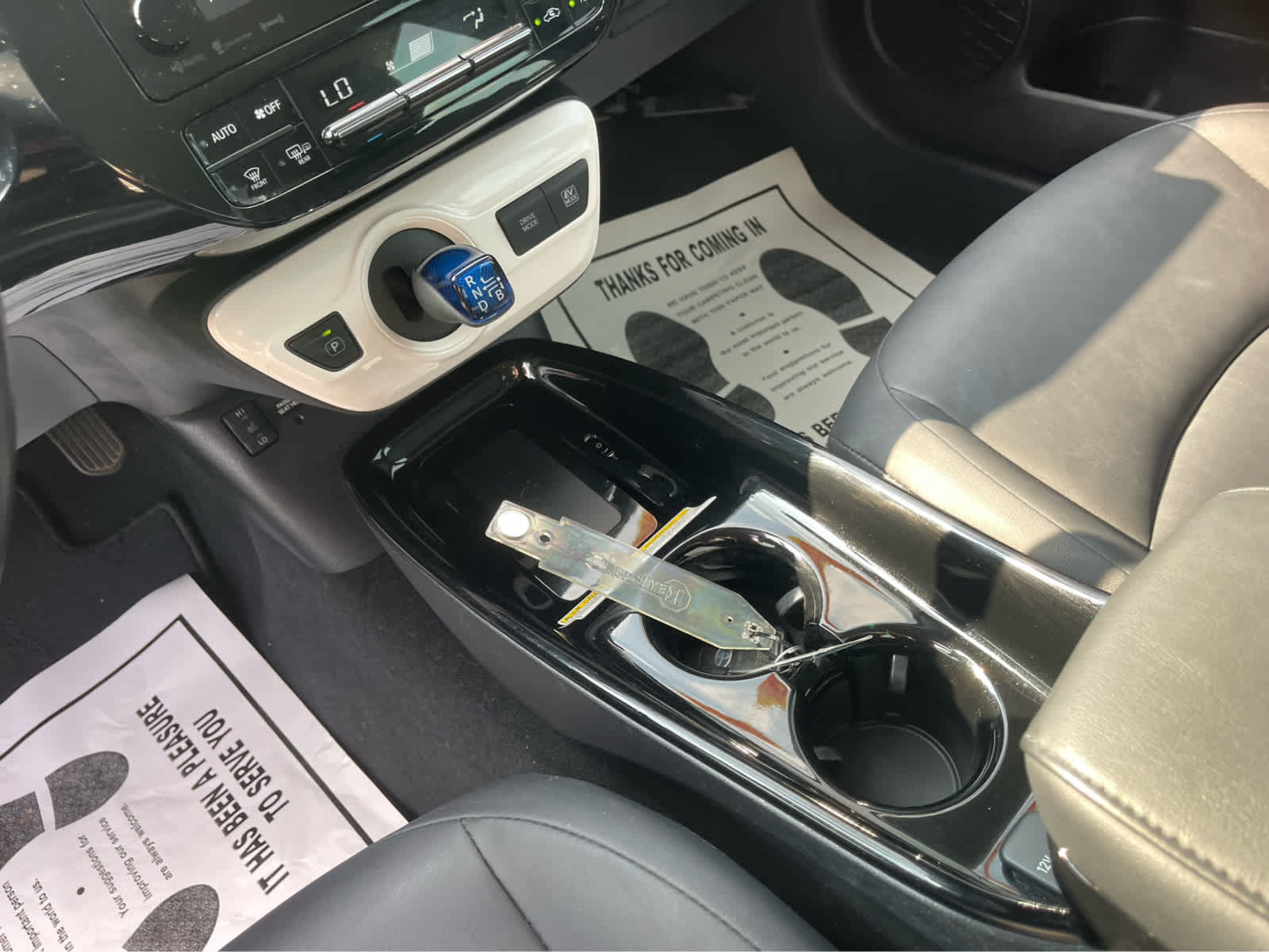 Used 2017 Toyota Prius Four Touring w/ Appearance Package FWD image 17