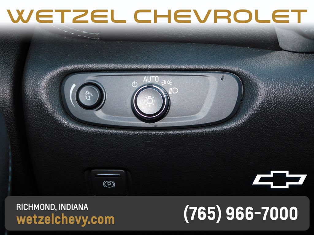 Used 2021 Chevrolet Blazer LT FWD image 28