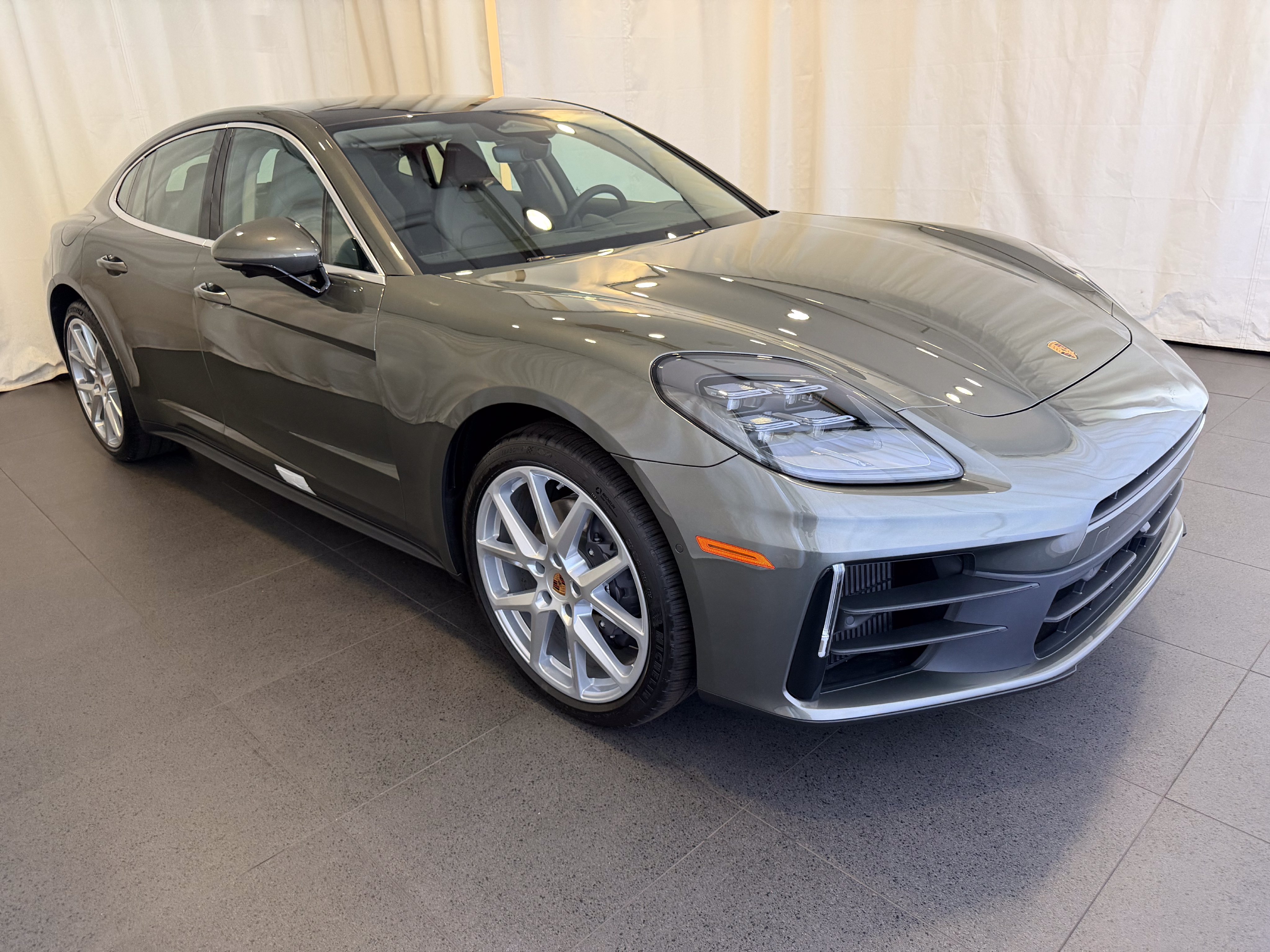 New 2026 Porsche Panamera 4 AWD/4WD image 7