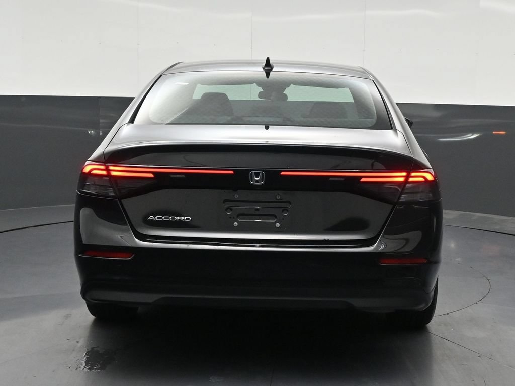 Used 2025 Honda Accord SE image 4