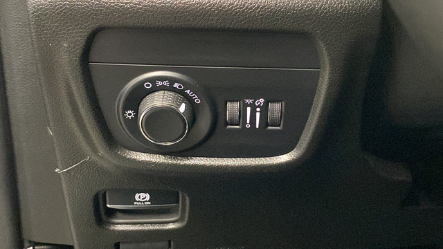 Used 2023 Jeep Grand Cherokee Altitude AWD/4WD image 30