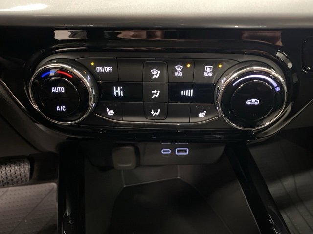 New 2025 Chevrolet Trax LT w/ Driver Confidence Package image 19