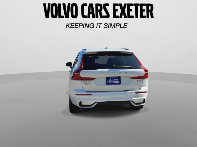 Certified 2025 Volvo XC60 T8 Plus w/ Protection Package Premier AWD/4WD image 10