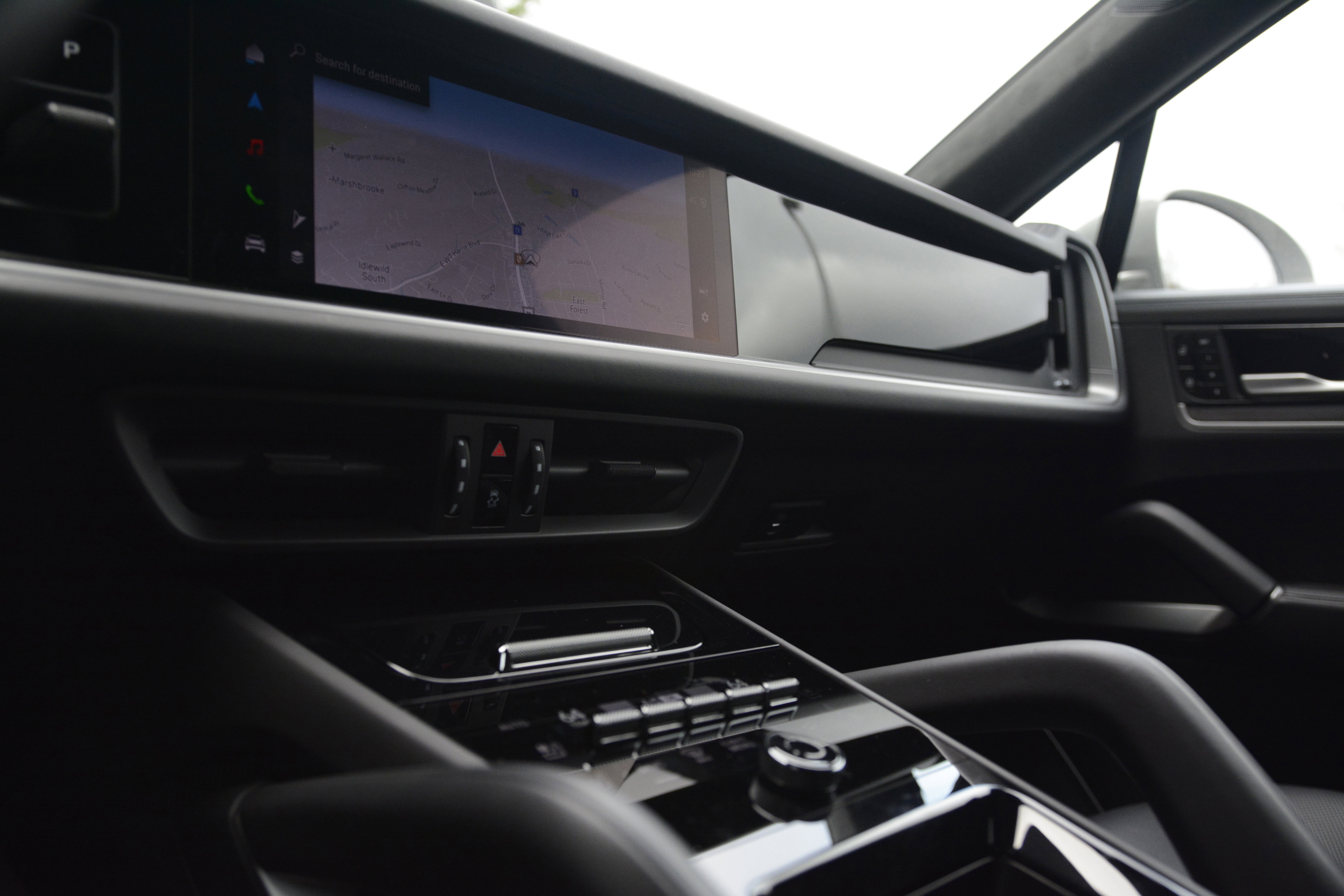 Certified 2025 Porsche Cayenne GTS AWD/4WD image 19