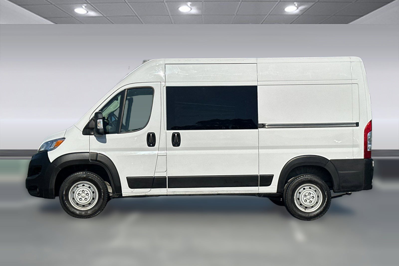 Used 2023 RAM ProMaster 2500 image 2