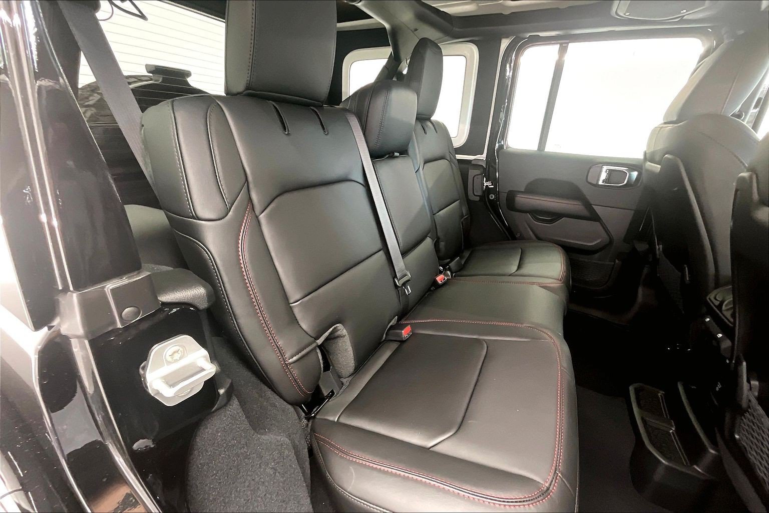New 2026 Jeep Wrangler Unlimited Rubicon AWD/4WD image 10