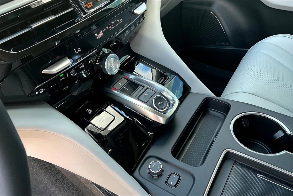 Used 2025 Acura MDX w/ Technology Package image 11