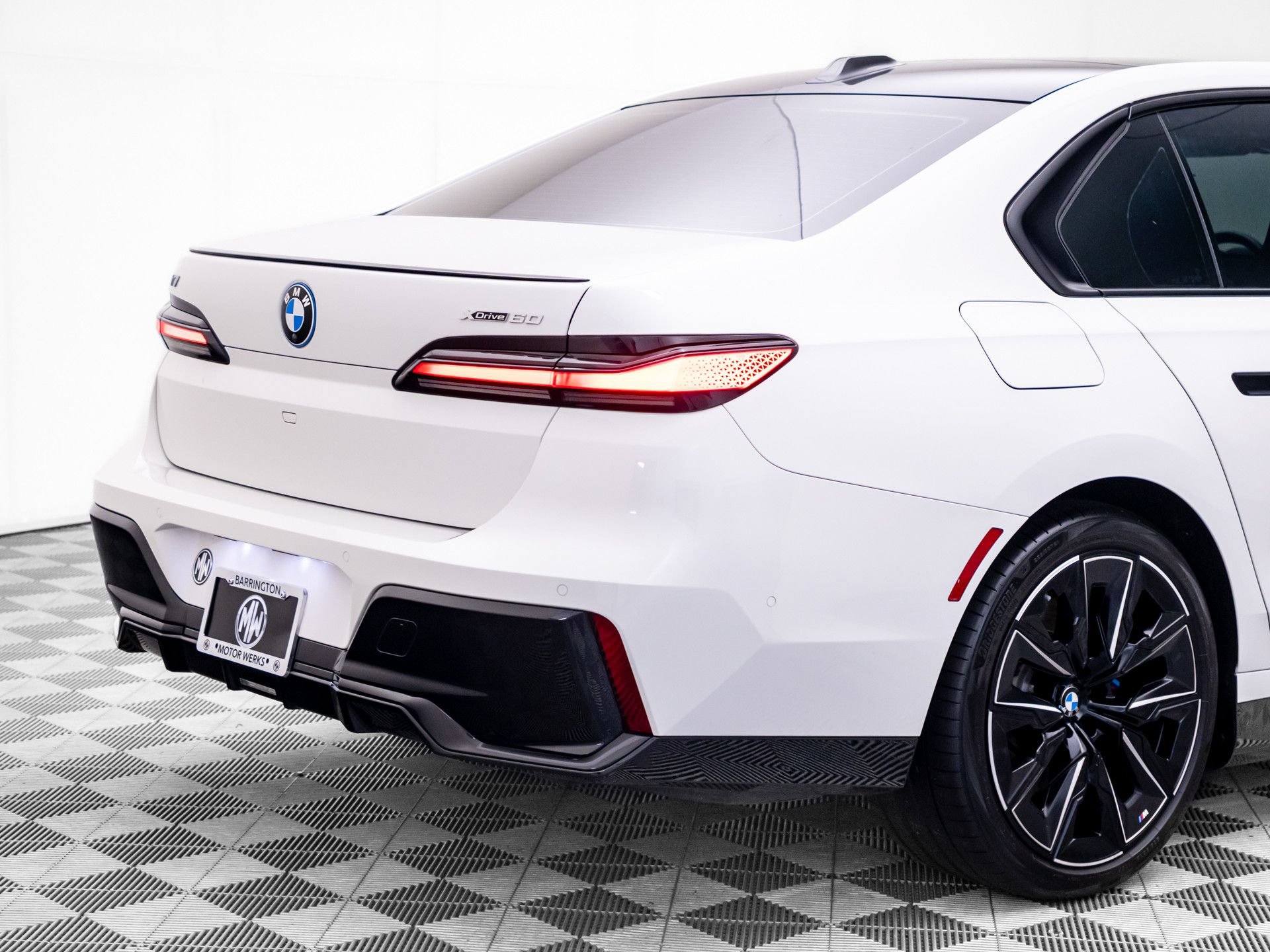 Certified 2023 BMW i7 xDrive60 AWD/4WD image 35