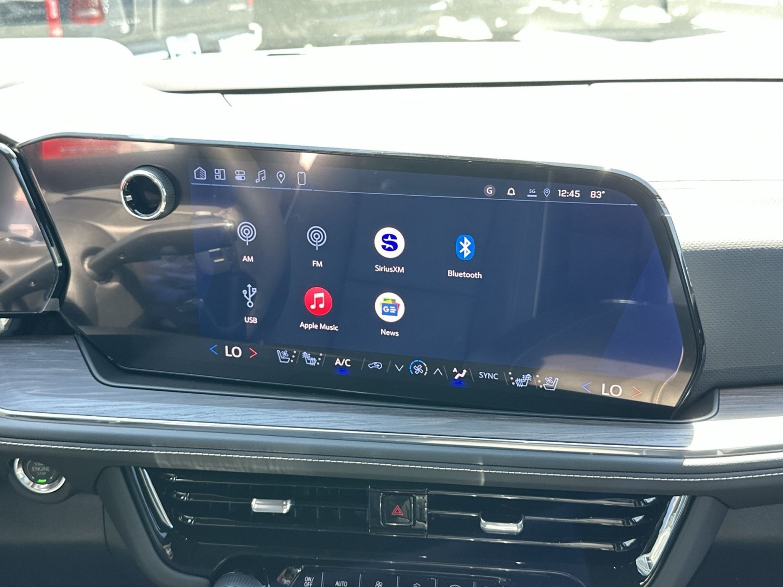 New 2026 Chevrolet Suburban Premier AWD/4WD image 18