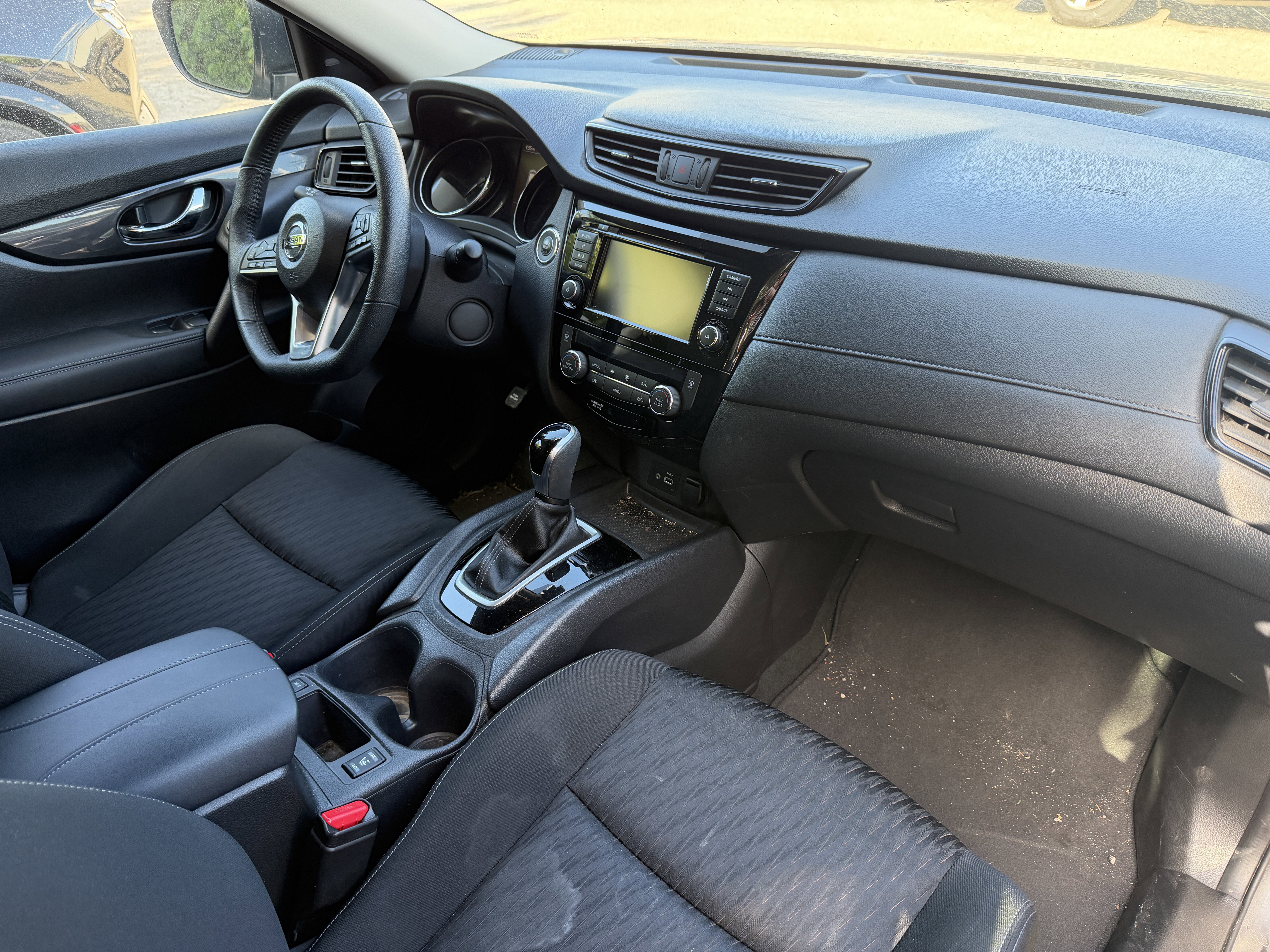Used 2019 Nissan Rogue SV AWD/4WD image 5