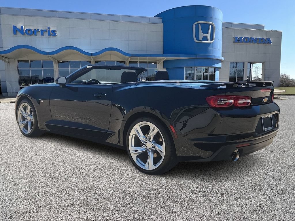 Used 2020 Chevrolet Camaro LT RWD image 3