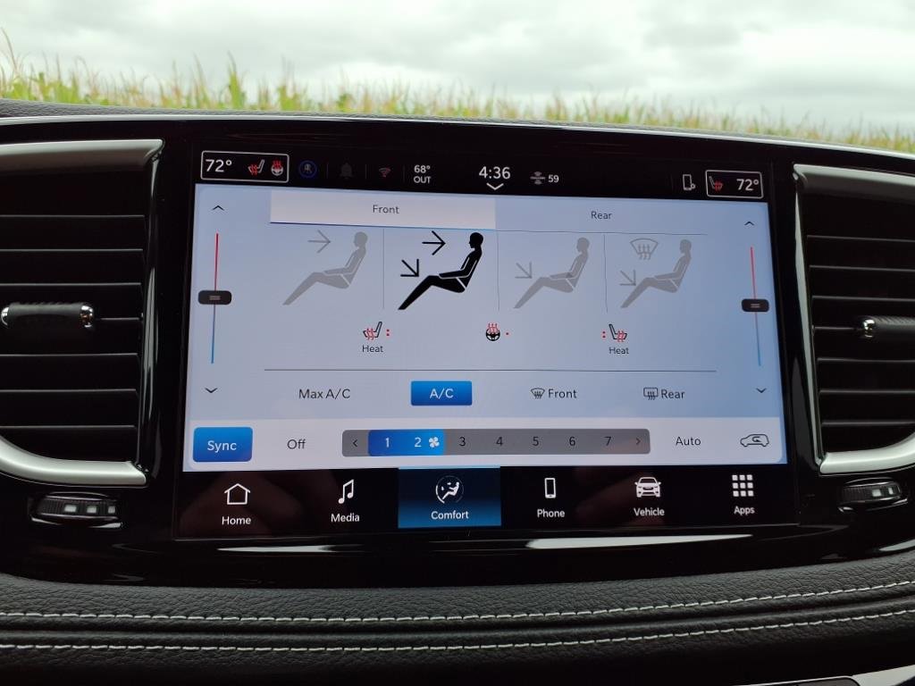 New 2026 Chrysler Pacifica Select image 12