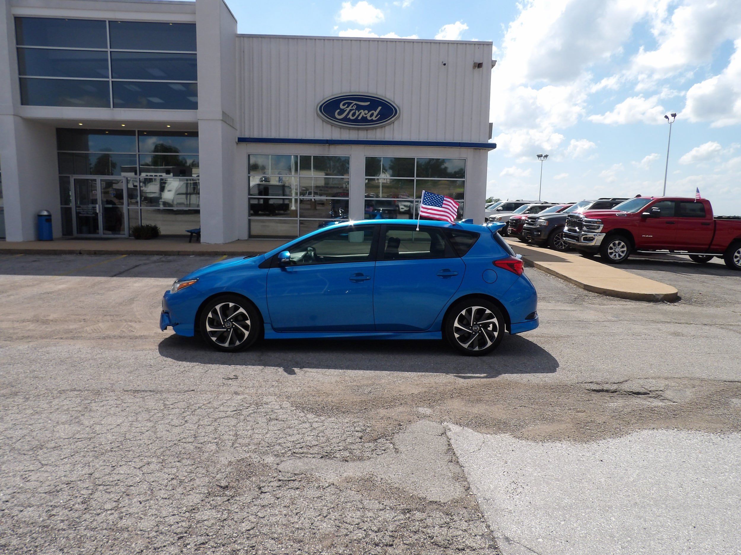Used 2017 Toyota Corolla iM w/ Carpet Mat Package