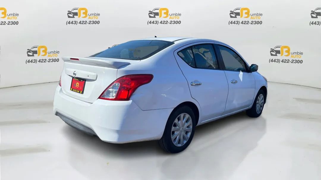 Used 2019 Nissan Versa SV image 5