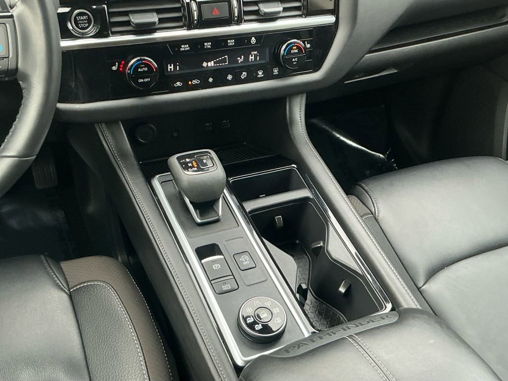 Used 2024 Nissan Pathfinder SL image 19