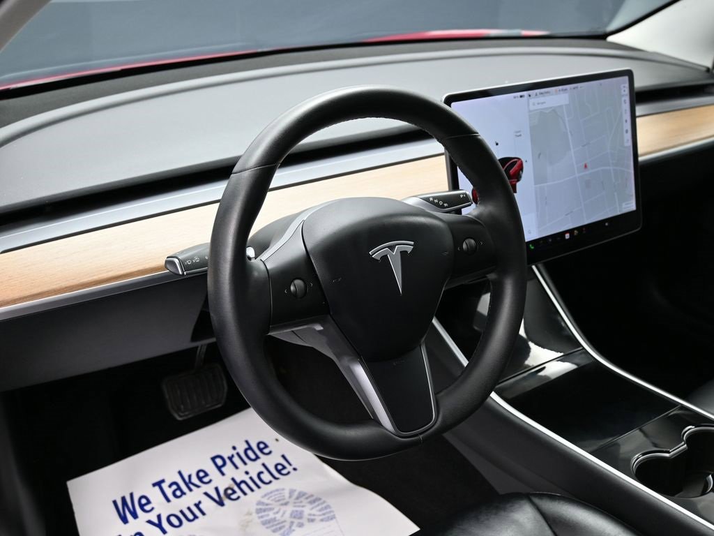 Used 2020 Tesla Model 3 Standard Range Plus image 16