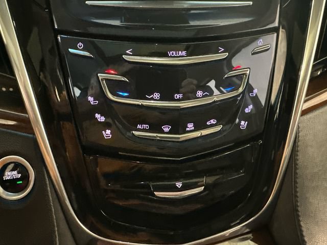 Used 2019 Cadillac Escalade Luxury AWD/4WD image 16