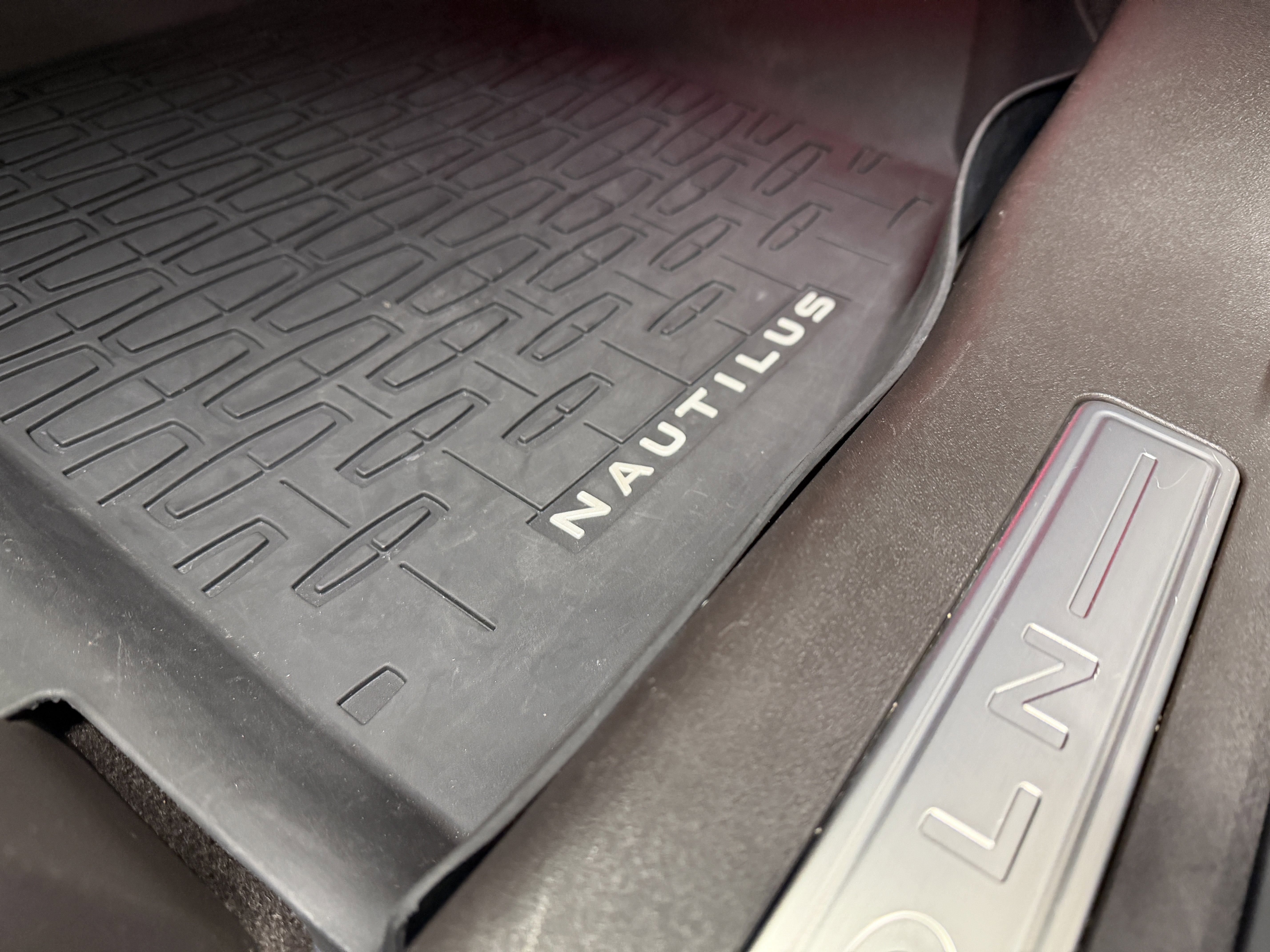 Used 2024 Lincoln Nautilus Black Label w/ Jet Appearance Package (87T) image 21