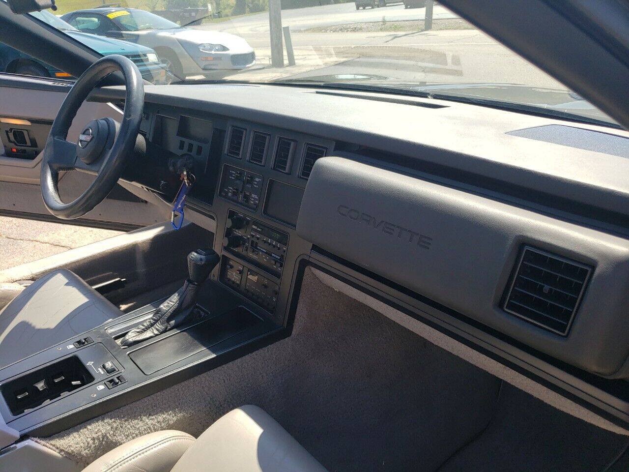 Used 1989 Chevrolet Corvette Convertible RWD image 29
