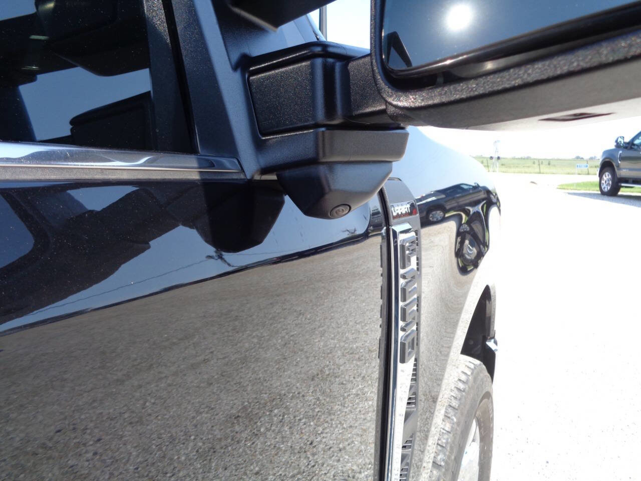 Used 2024 Ford F250 Lariat w/ Chrome Package image 62