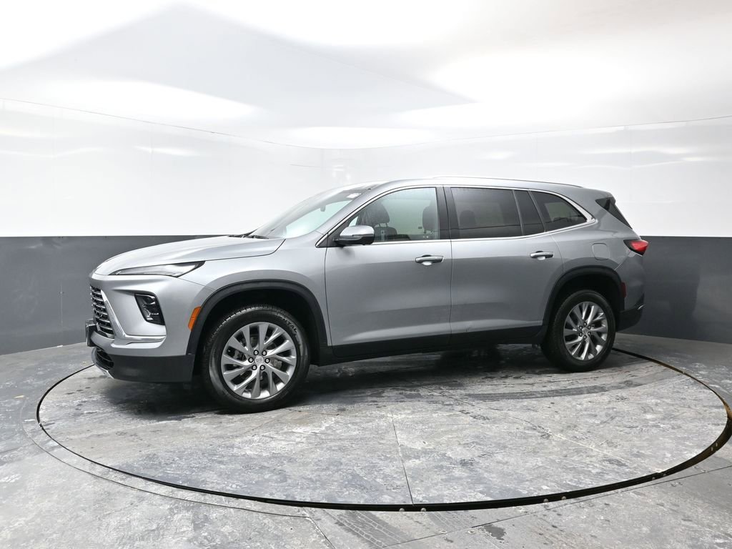 Used 2025 Buick Enclave Preferred w/ Power Package image 10