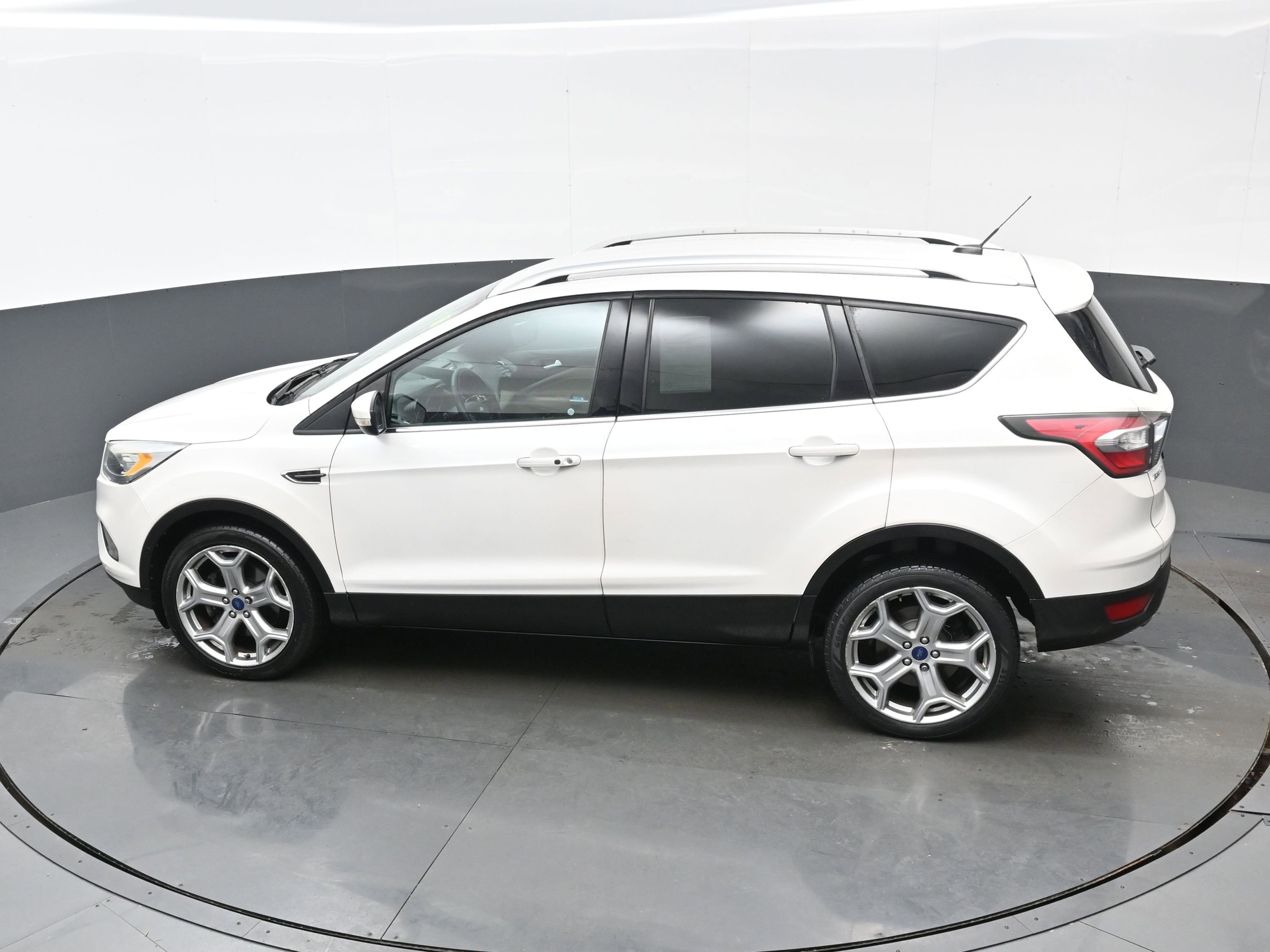 Used 2017 Ford Escape Titanium w/ Equipment Group 301A image 33