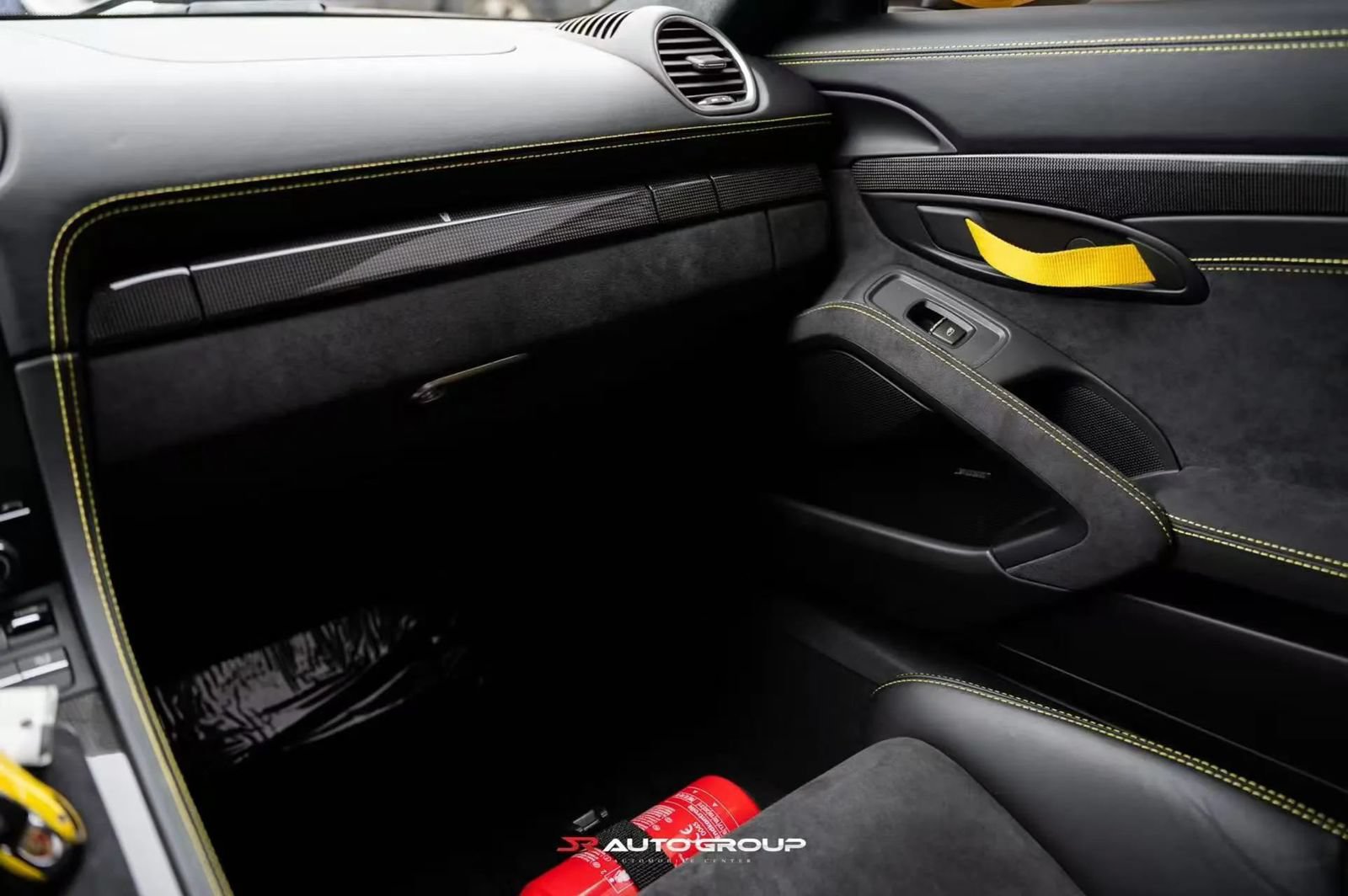 Used 2020 Porsche 718 Cayman GT4 RWD image 18