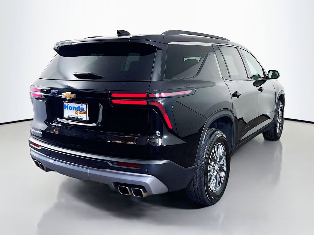 Used 2025 Chevrolet Traverse LT FWD image 8