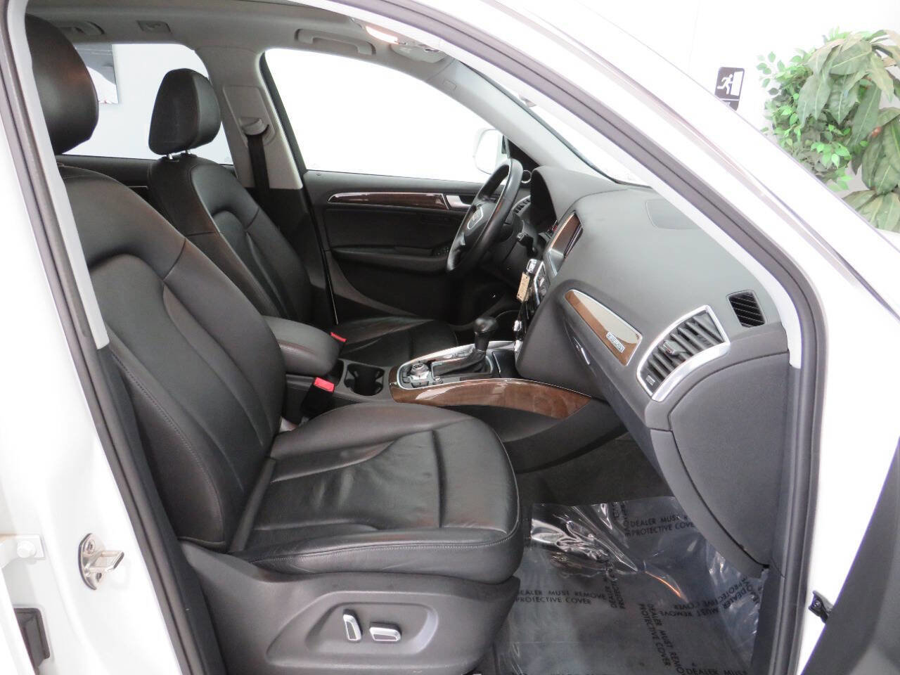 Used 2016 Audi Q5 2.0T Premium Plus w/ Technology Package AWD/4WD image 11