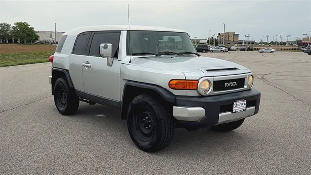 Used 2007 Toyota FJ Cruiser 2WD image 2