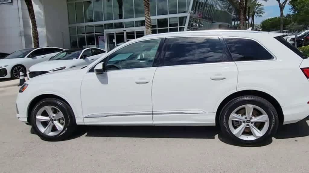Certified 2023 Audi Q7 2.0T Premium Plus AWD/4WD image 5