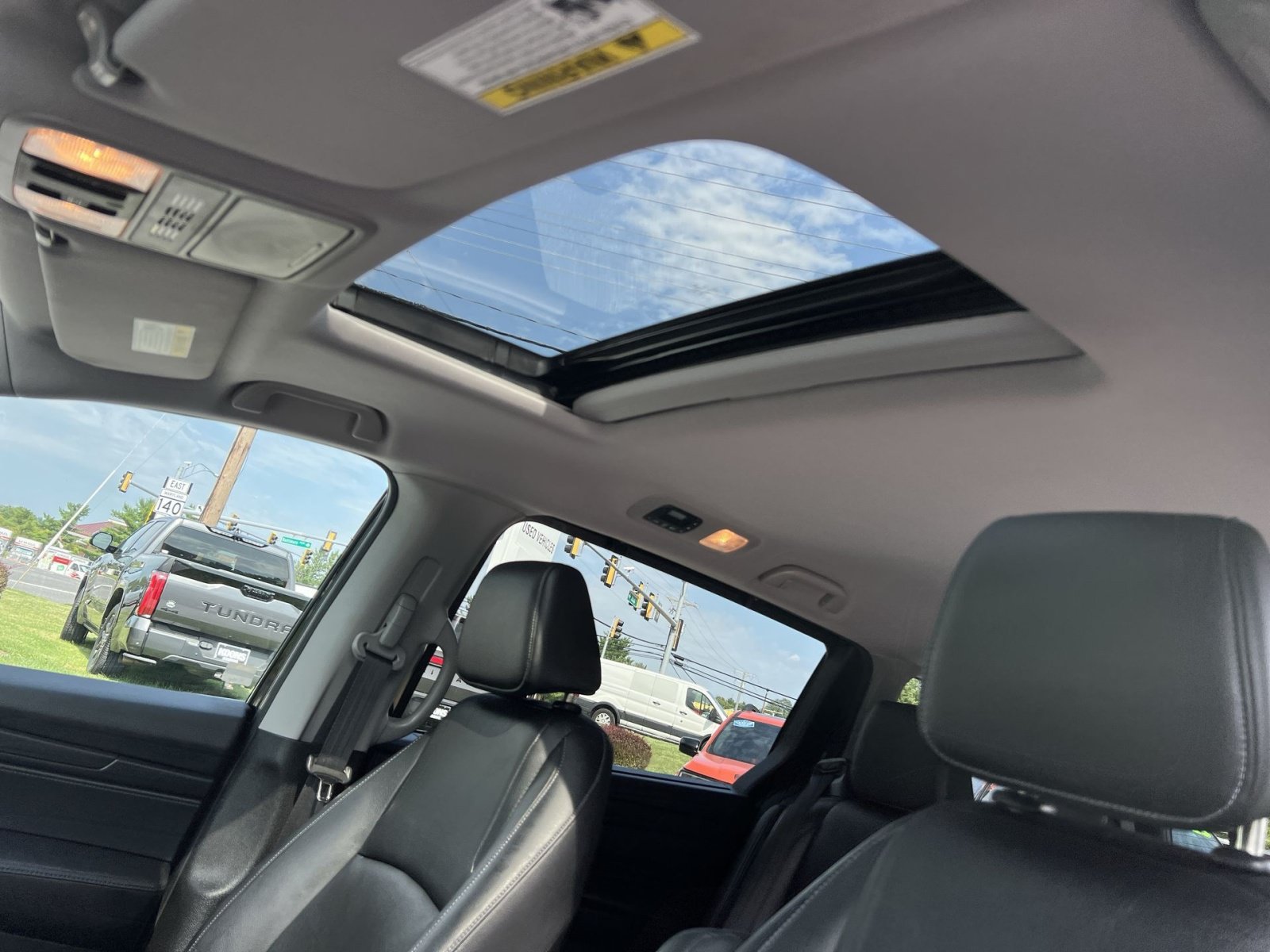 Used 2023 Honda Odyssey EX-L image 23