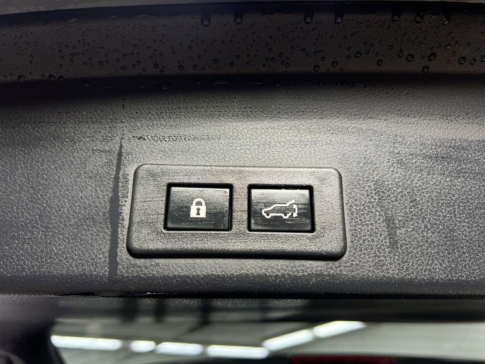 Used 2022 Subaru Ascent Limited w/ Technology Package image 32