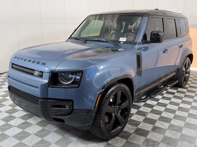 New 2026 Land Rover Defender 110 X-Dynamic SE AWD/4WD image 2
