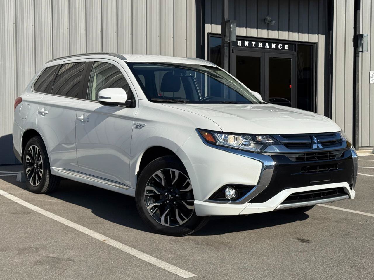 Used 2018 Mitsubishi Outlander SEL AWD/4WD image 3