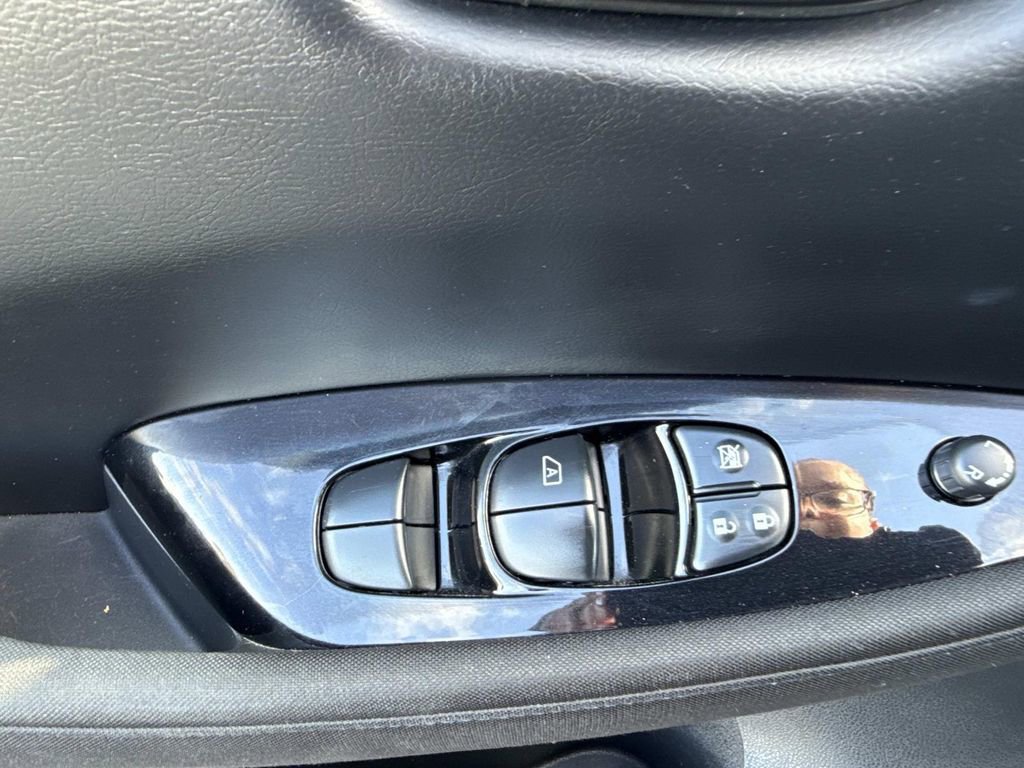 Used 2021 Nissan Leaf SV Plus image 19