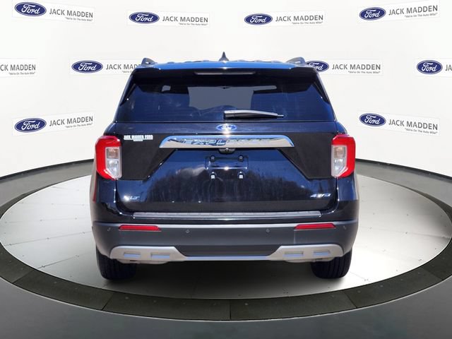 Certified 2022 Ford Explorer XLT w/ Equipment Group 202A AWD/4WD image 4