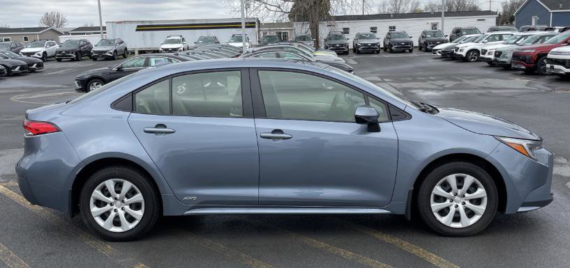 Used 2024 Toyota Corolla LE AWD/4WD image 6