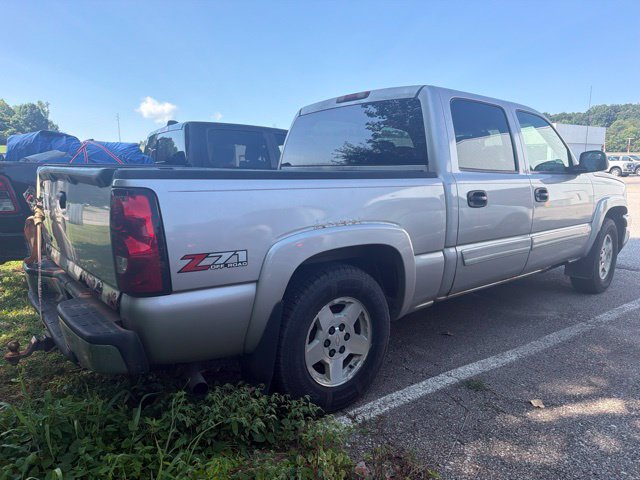 Used 2006 Chevrolet Silverado 1500 LT w/ Light Duty Power Package AWD/4WD image 5