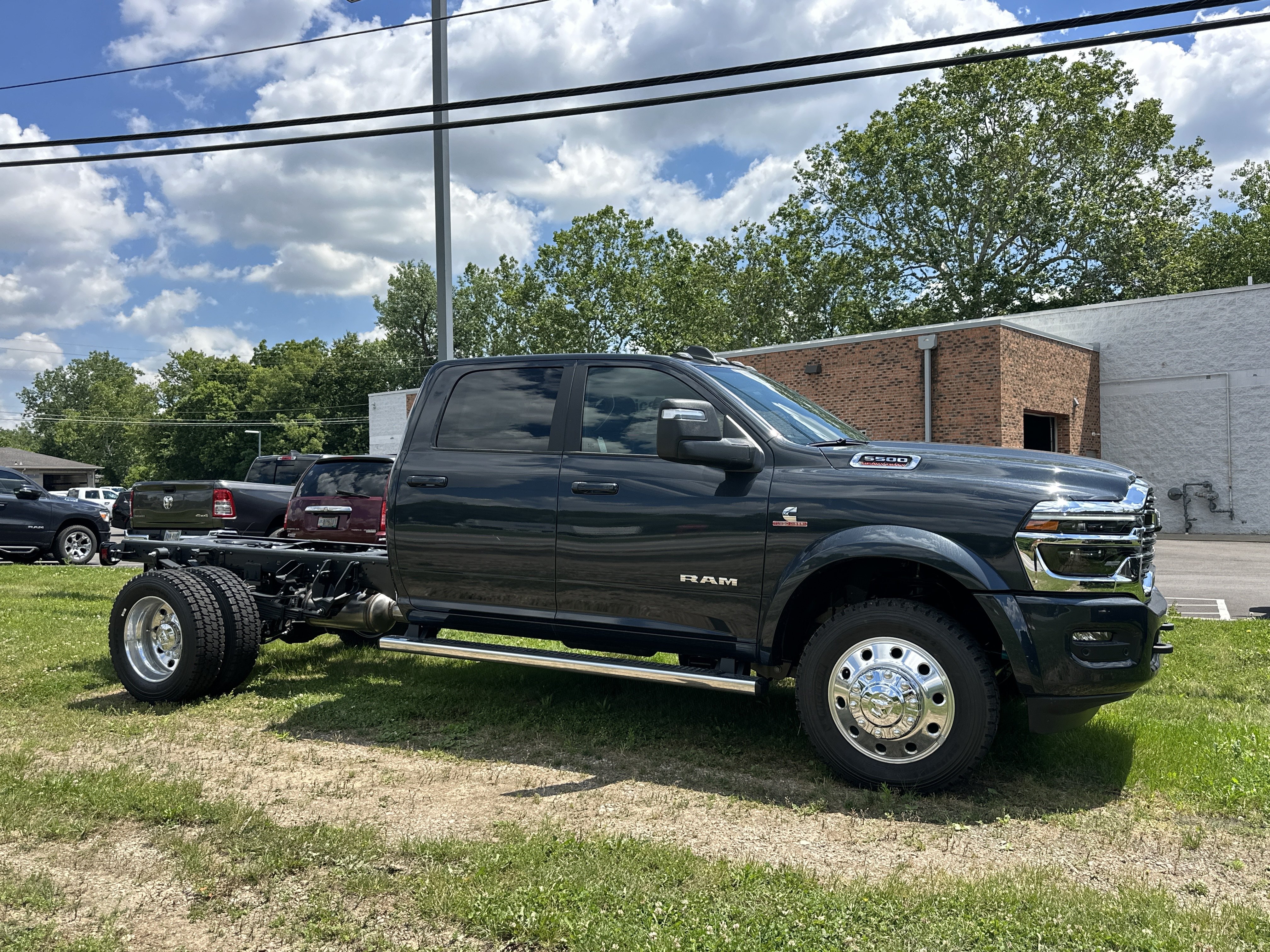New 2026 RAM 5500 4x4 Crew Cab w/ Laramie Trim Package image 20