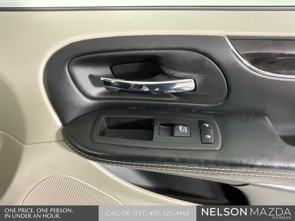 Used 2018 Dodge Grand Caravan SXT image 20