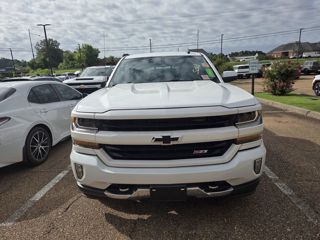 Used 2018 Chevrolet Silverado 1500 LT w/ All Star Edition AWD/4WD image 8