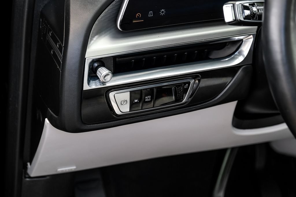 Used 2023 Cadillac Lyriq AWD image 28