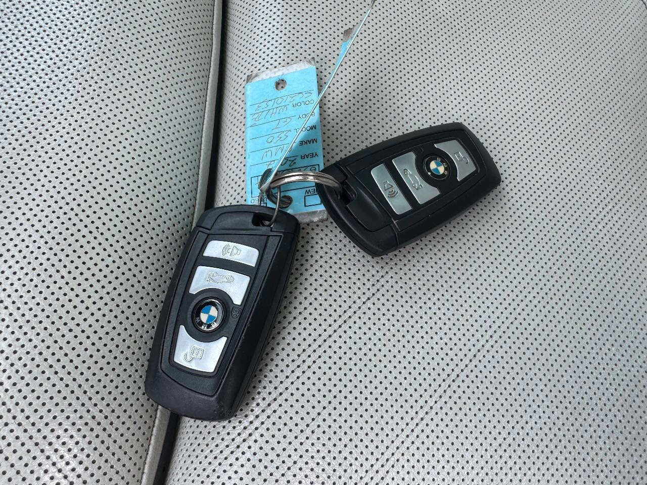 Used 2012 BMW 550i Gran Turismo w/ Convenience Pkg image 20