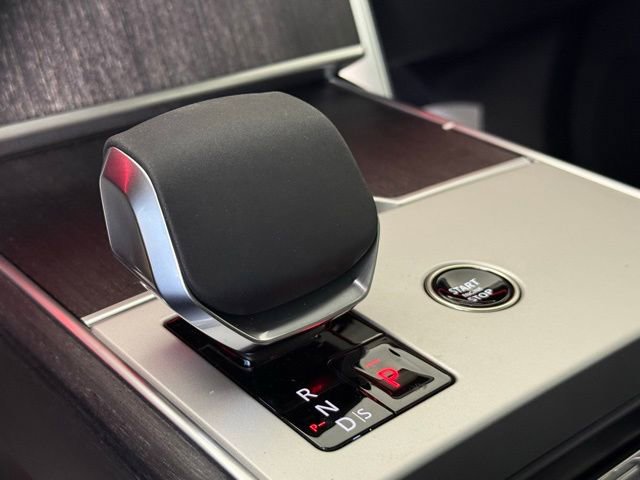 New 2025 Land Rover Range Rover SE image 19